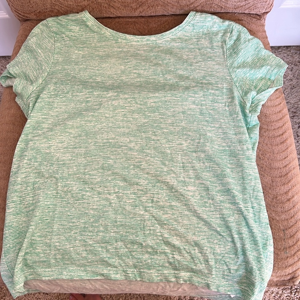 Old Navy t-shirt